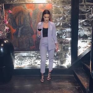 Meet your Posher, Olivia